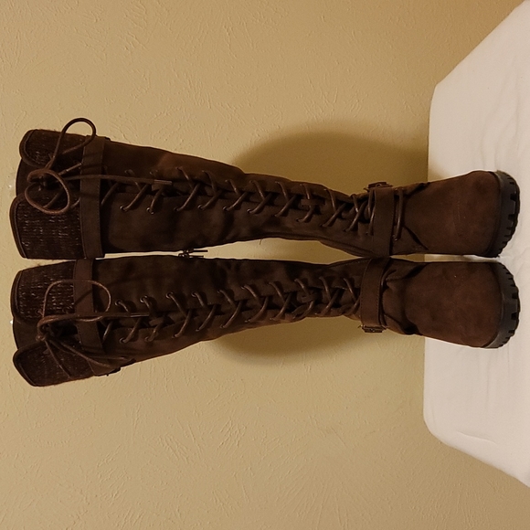 Knee high faux brown suede boot - Picture 4 of 5